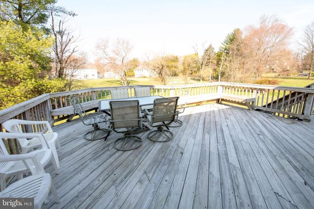 19 ZELKOVA DR, Holland, PA 18966