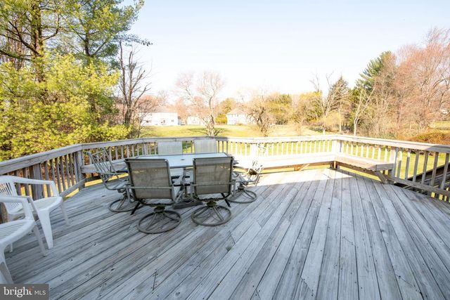 19 ZELKOVA DR, Holland, PA 18966