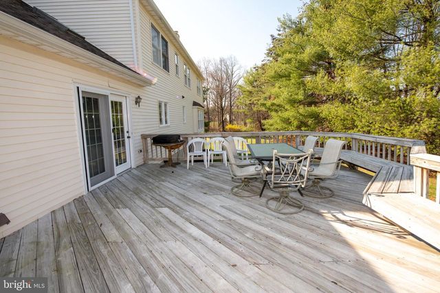 19 ZELKOVA DR, Holland, PA 18966