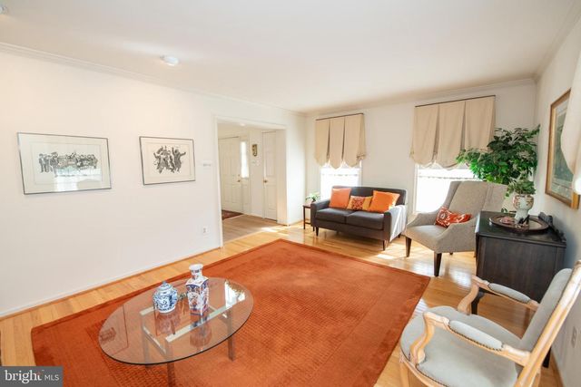 19 ZELKOVA DR, Holland, PA 18966