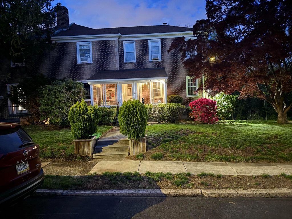1123 YEADON AVE, Lansdowne, PA 19050