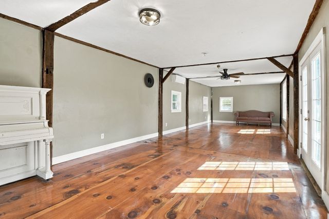 67 Stone School Road, Sutton, MA 01590