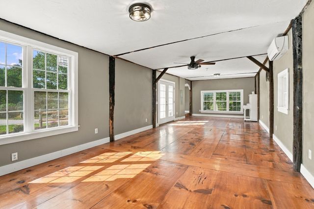 67 Stone School Road, Sutton, MA 01590