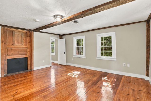 67 Stone School Road, Sutton, MA 01590