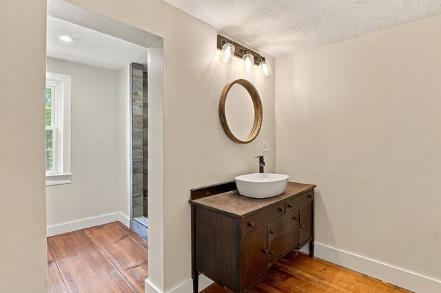 67 Stone School Road, Sutton, MA 01590