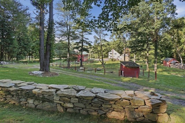 67 Stone School Road, Sutton, MA 01590