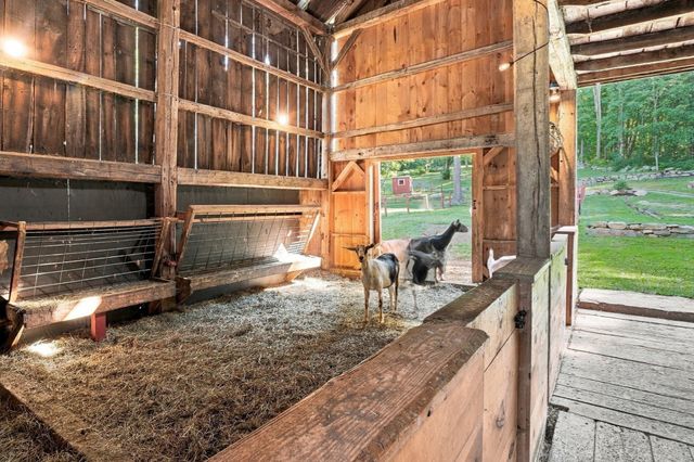 67 Stone School Road, Sutton, MA 01590