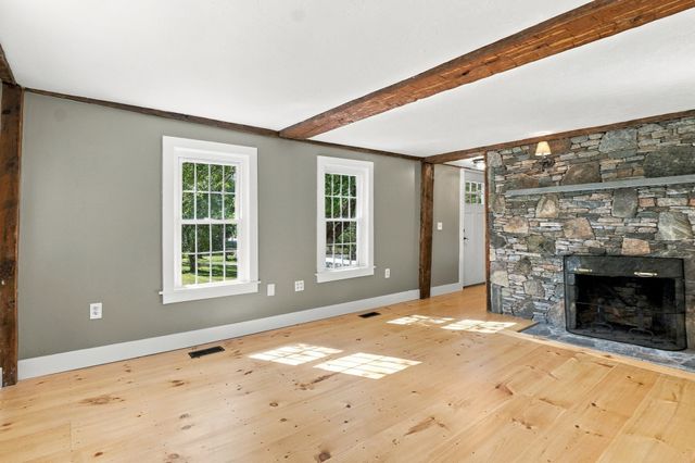 67 Stone School Road, Sutton, MA 01590