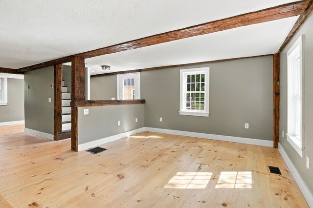 67 Stone School Road, Sutton, MA 01590
