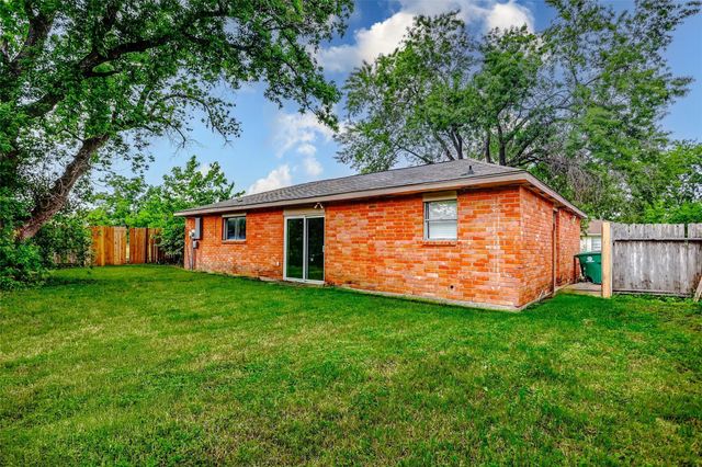 4969 E Ridge Creek Drive, Houston, TX 77053