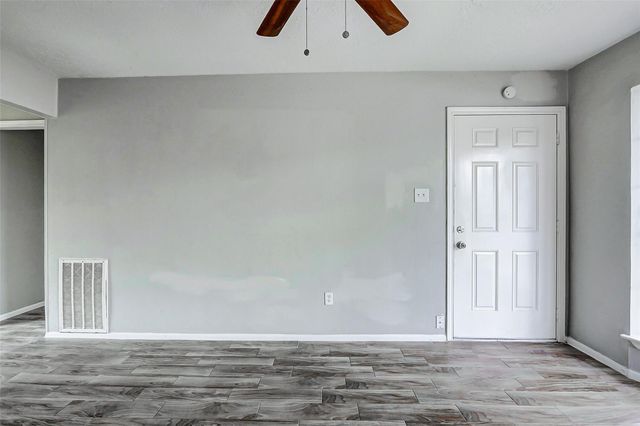 4969 E Ridge Creek Drive, Houston, TX 77053