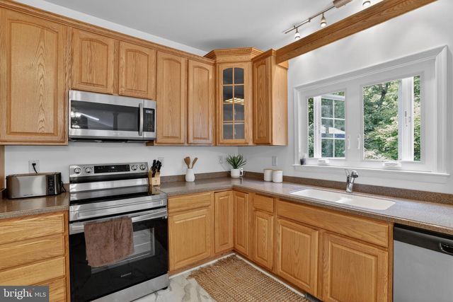 11 HOLLY BROOKE CT, Stafford, VA 22554