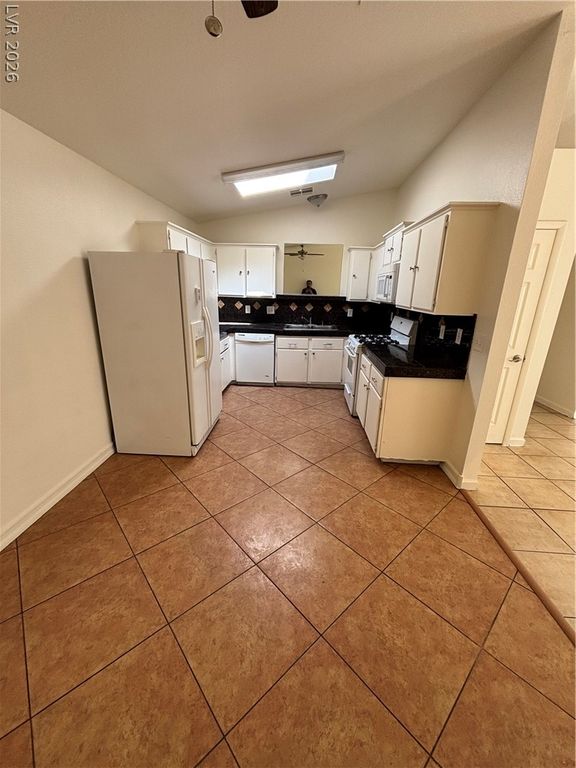 2312 Shady Hill Avenue, Las Vegas, NV 89106 — photo 4