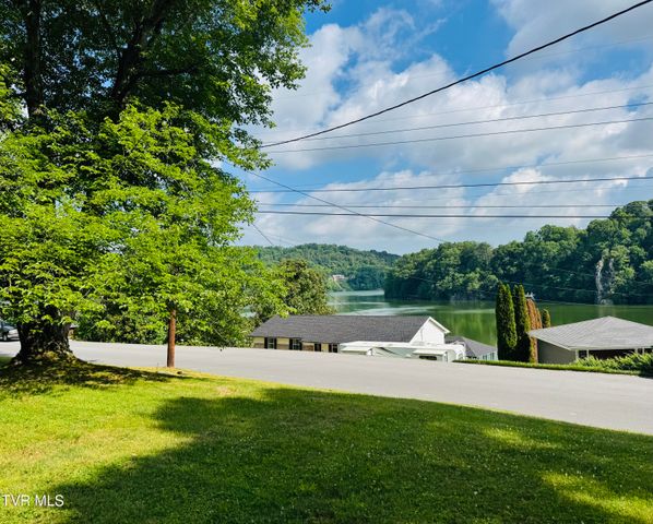 3524 Lakeshore Drive, Kingsport, TN 37663