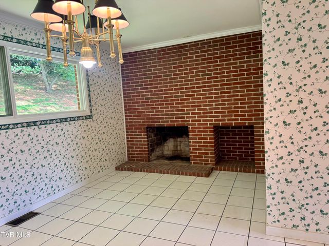 3524 Lakeshore Drive, Kingsport, TN 37663