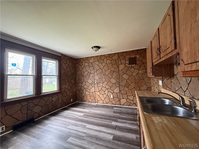 77 Mayer Avenue, Buffalo, NY 14207