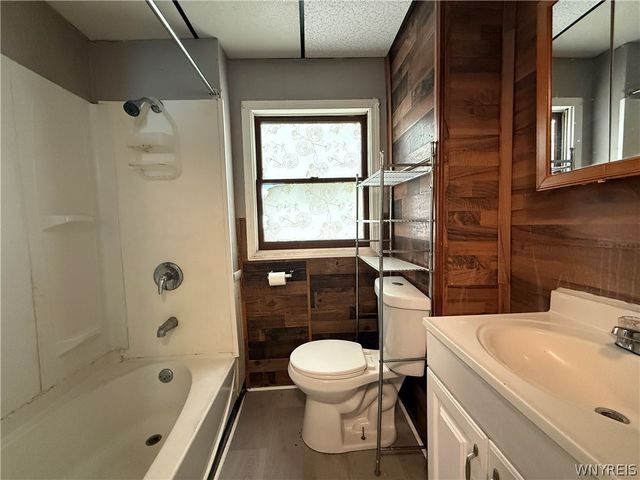 77 Mayer Avenue, Buffalo, NY 14207