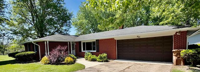 7889 S Ladoga Road, Ladoga, IN 47965