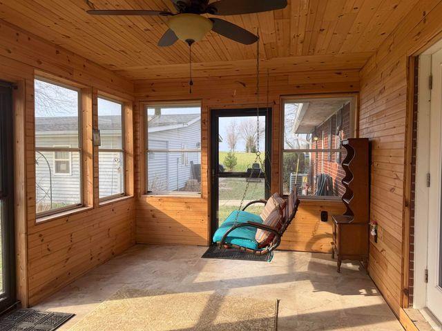 7889 S Ladoga Road, Ladoga, IN 47965