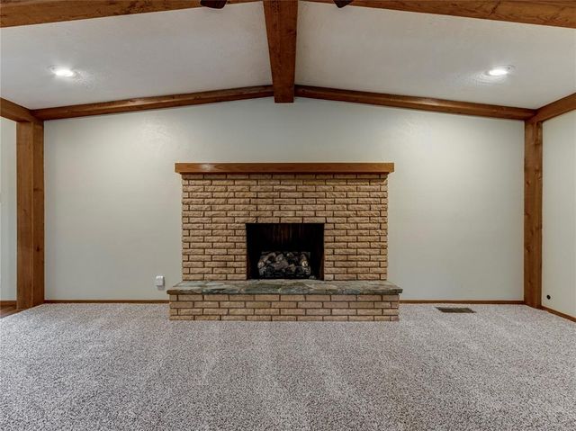 3555 E Imhoff Road, Norman, OK 73026