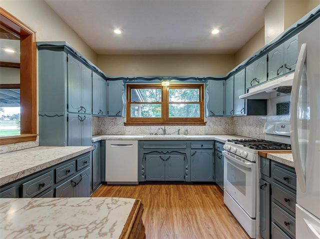 3555 E Imhoff Road, Norman, OK 73026