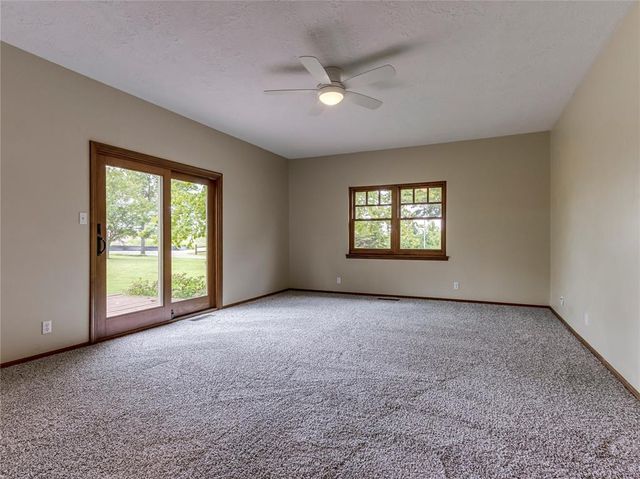 3555 E Imhoff Road, Norman, OK 73026