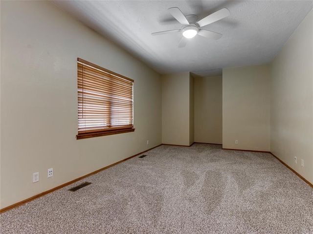 3555 E Imhoff Road, Norman, OK 73026