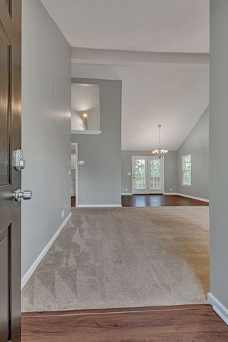 3473 White Pine Dr, Nashville, TN 37214