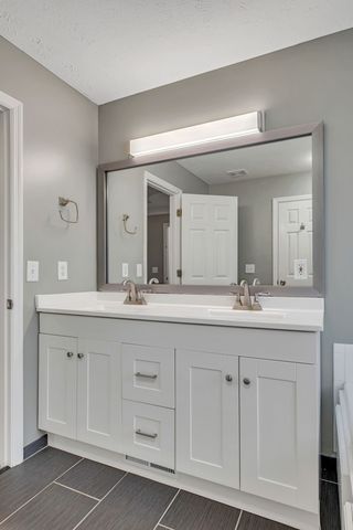 3473 White Pine Dr, Nashville, TN 37214