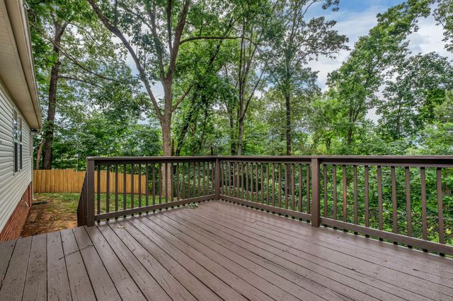 3473 White Pine Dr, Nashville, TN 37214