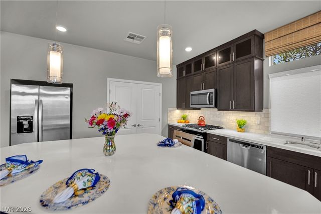 8664 Indigo Spring Road, Las Vegas, NV 89139