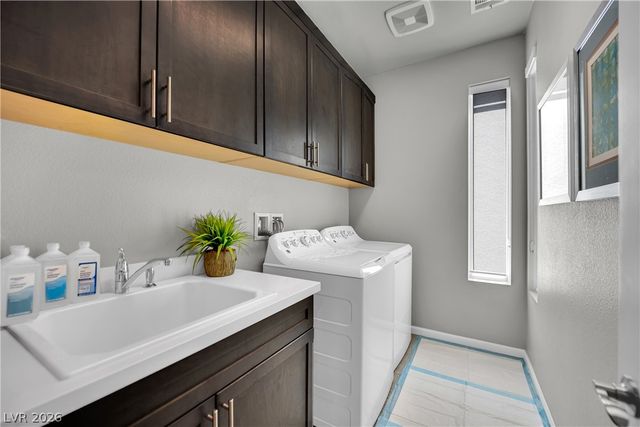 8664 Indigo Spring Road, Las Vegas, NV 89139