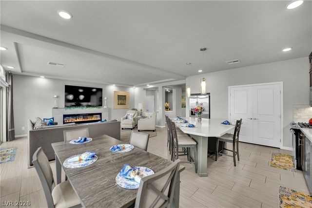 8664 Indigo Spring Road, Las Vegas, NV 89139
