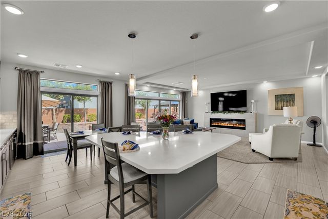 8664 Indigo Spring Road, Las Vegas, NV 89139