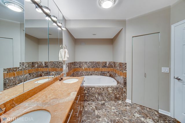 635 N Dearborn Street 1105, Chicago, IL 60654