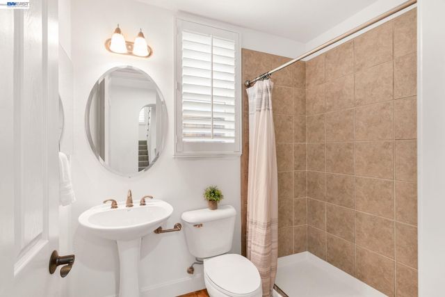 1692 W Lagoon Rd, Pleasanton, CA 94566