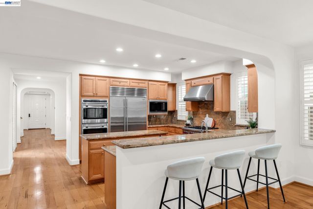 1692 W Lagoon Rd, Pleasanton, CA 94566