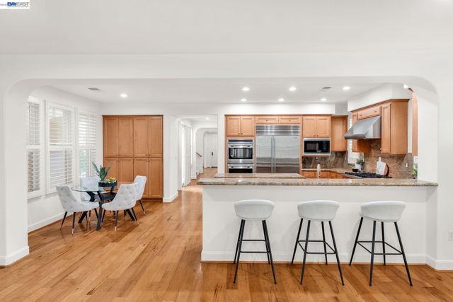 1692 W Lagoon Rd, Pleasanton, CA 94566