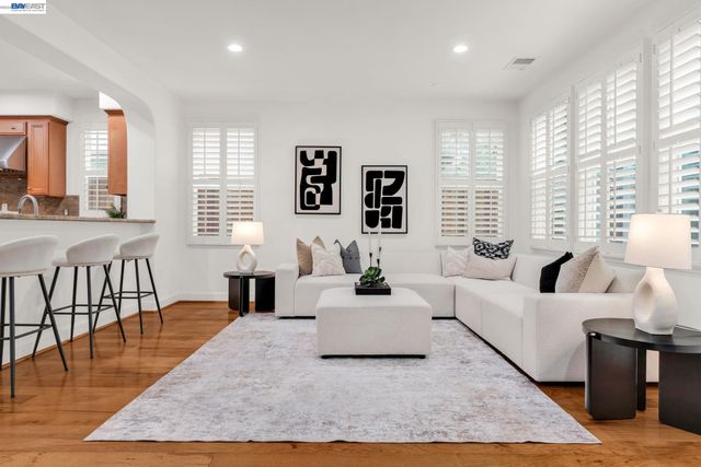 1692 W Lagoon Rd, Pleasanton, CA 94566