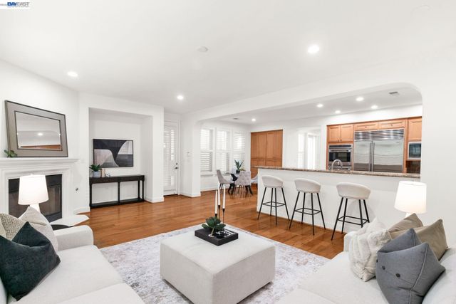 1692 W Lagoon Rd, Pleasanton, CA 94566