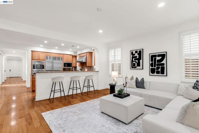 1692 W Lagoon Rd, Pleasanton, CA 94566
