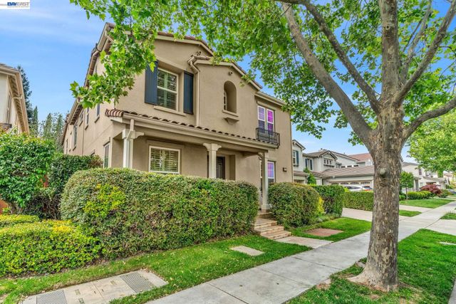 1692 W Lagoon Rd, Pleasanton, CA 94566