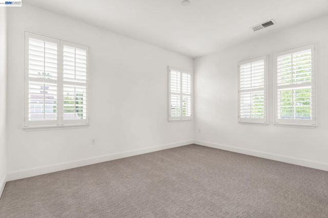 1692 W Lagoon Rd, Pleasanton, CA 94566