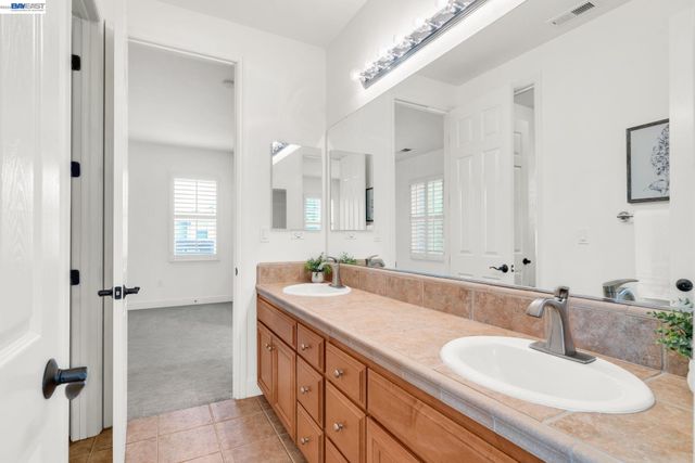 1692 W Lagoon Rd, Pleasanton, CA 94566