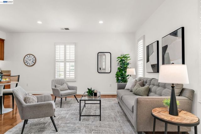 1692 W Lagoon Rd, Pleasanton, CA 94566