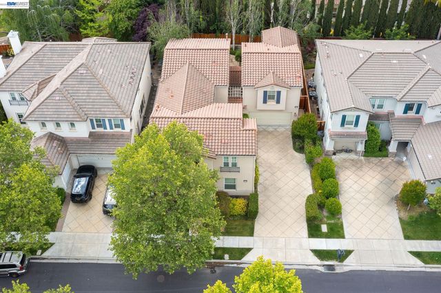 1692 W Lagoon Rd, Pleasanton, CA 94566