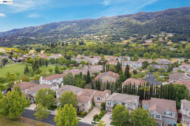 1692 W Lagoon Rd, Pleasanton, CA 94566