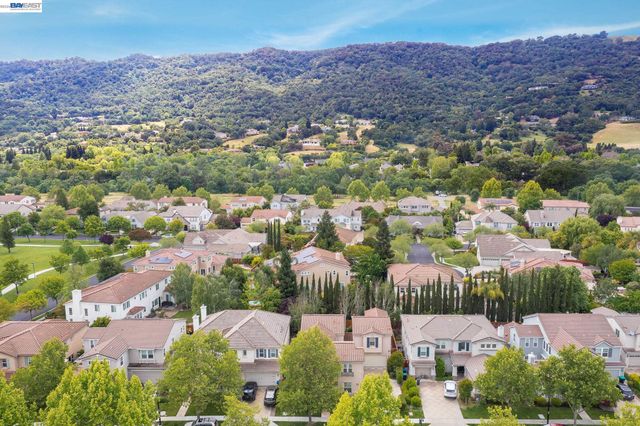 1692 W Lagoon Rd, Pleasanton, CA 94566
