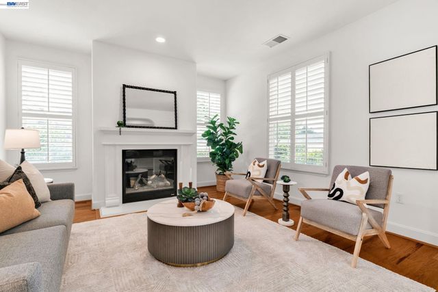 1692 W Lagoon Rd, Pleasanton, CA 94566