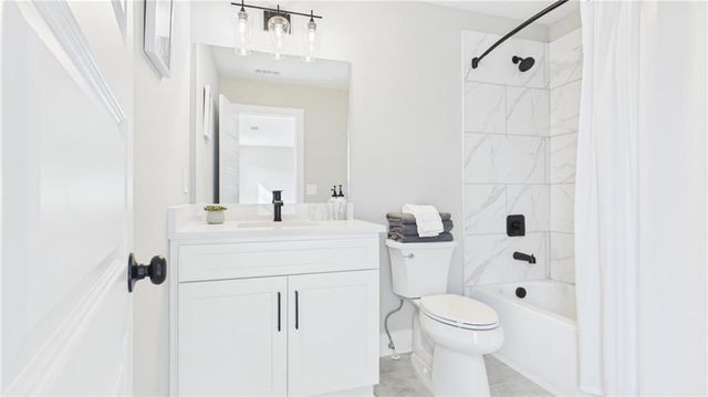 106 Neal Point, Atlanta, GA 30349